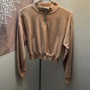 Cropped, Half-zipped crewneck